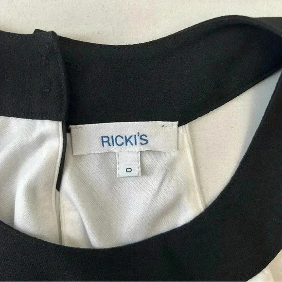 Ricki’s Blouse Sleeveless Peplum Halter  Neck Flowy Chevron Black White Size 0 - Picture 8 of 16